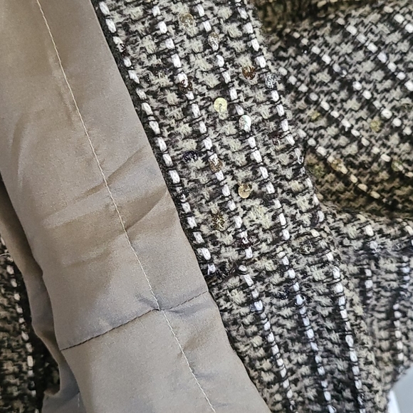 CHANEL 06A Tweed Dress w/Sequins [size 42] - Picture 10 of 12